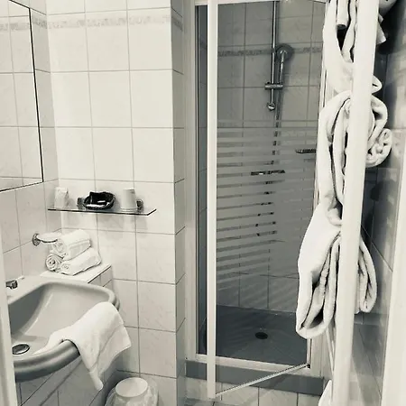 Hotel Porte Mars Gare Centre Arena 3*