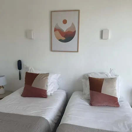 Porte Mars - Gare Centre Arena 3* Reims