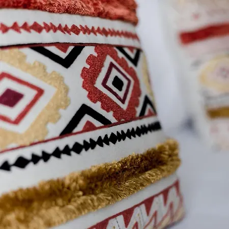 Porte Mars - Gare Centre Arena ホテル 3*