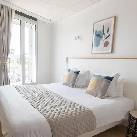 Porte Mars - Gare Centre Arena 3*