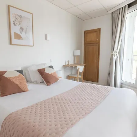 Porte Mars Gare Centre Hotel