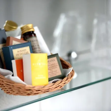 Porte Mars - Gare Centre Arena מלון